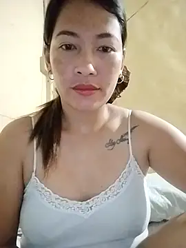 Snapshot of wildxxxGia chatting on 09.08.25 wildxxxGia online show from 09.08.25