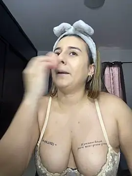 Snapshot of Lana_Herondale chatting on 09.22.25 Lana Herondale online show from 09.22.25