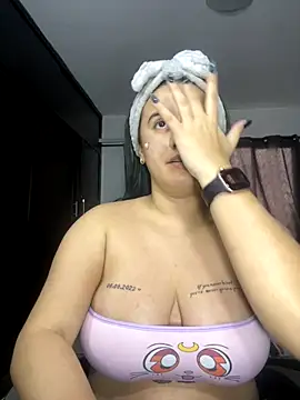 Snapshot of Lana_Herondale chatting on 10.29.25 Lana Herondale online show from 10.29.25