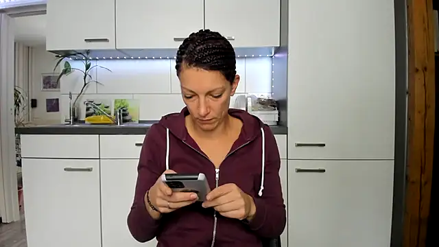 Axunamun online show from 11.25.25