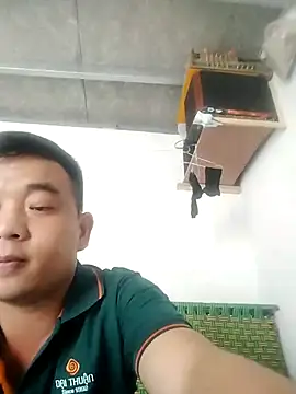 Snapshot of Boy_kuto77 chatting on 10.25.25 Boy kuto77 online show from 10.25.25