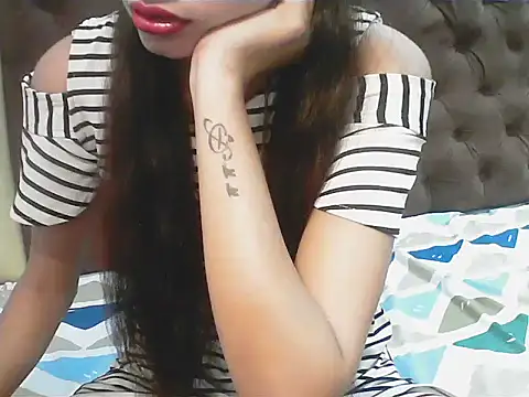 Snapshot of elize__ chatting on 09.09.25 elize online show from 09.09.25