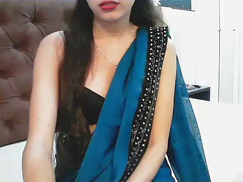 Snapshot of elize__ chatting on 09.10.25 elize online show from 09.10.25