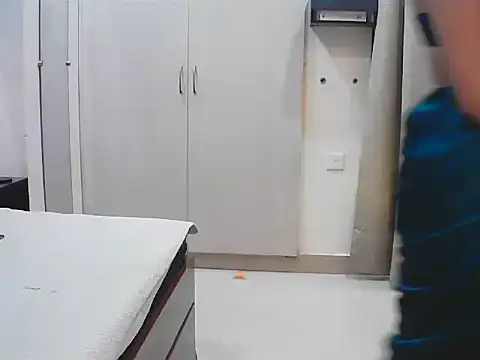 Snapshot of elize__ chatting on 09.11.25 elize online show from 09.11.25