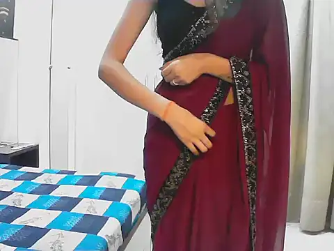 Snapshot of elize__ chatting on 10.03.25 elize online show from 10.03.25