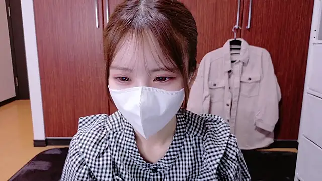 Snapshot of Ema_o0_chan chatting on 09.30.25 Ema o0 chan online show from 09.30.25