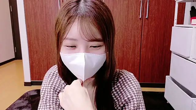 Ema o0 chan online show from 10.19.25