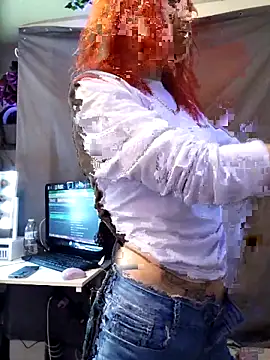 Purple2StayThnxx online show from 11.17.25