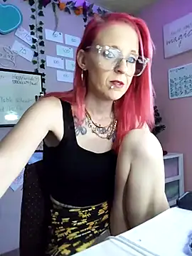 Purple2StayThnxx online show from 11.18.25