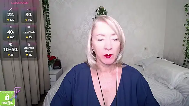 Snapshot of hunters_woman chatting on 09.10.25 hunters woman online show from 09.10.25