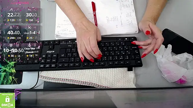 Snapshot of hunters_woman chatting on 10.09.25 hunters woman online show from 10.09.25