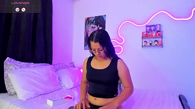 Snapshot of Dilan_and_Mia chatting on 10.11.25 Dilan and Mia online show from 10.11.25