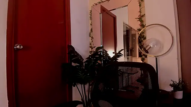 MeganHoffmaan online show from 11.23.25