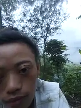 Snapshot of optra34 chatting on 10.14.25 optra34 online show from 10.14.25