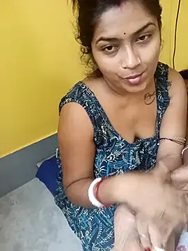 Snapshot of Naughty-Chaaya chatting on 09.19.25 Naughty-Chaaya online show from 09.19.25