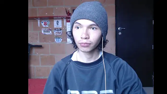 Snapshot of Xoxo_Smiles chatting on 09.23.25 Xoxo Smiles online show from 09.23.25