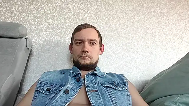 Snapshot of CharlieYeahx chatting on 09.24.25 CharlieYeahx online show from 09.24.25