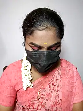 Snapshot of Tamil_Princess12 chatting on 09.26.25 Tamil Princess12 online show from 09.26.25