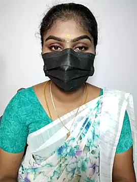 Snapshot of Tamil_Princess12 chatting on 09.26.25 Tamil Princess12 online show from 09.26.25