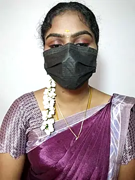 Snapshot of Tamil_Princess12 chatting on 10.08.25 Tamil Princess12 online show from 10.08.25