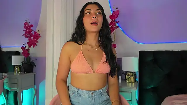 Snapshot of _HAANNAH_ chatting on 09.15.25  HAANNAH  online show from 09.15.25