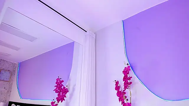 Snapshot of _HAANNAH_ chatting on 09.25.25  HAANNAH  online show from 09.25.25