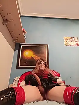 Snapshot of AriSplurt chatting on 11.21.25 AriSplurt online show from 11.21.25