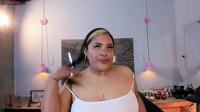 Snapshot of Brenda-maz chatting on 09.24.25 Brenda-maz online show from 09.24.25