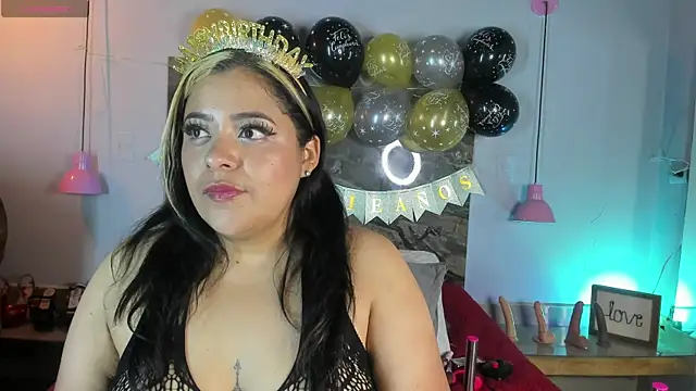 Snapshot of Brenda-maz chatting on 10.17.25 Brenda-maz online show from 10.17.25