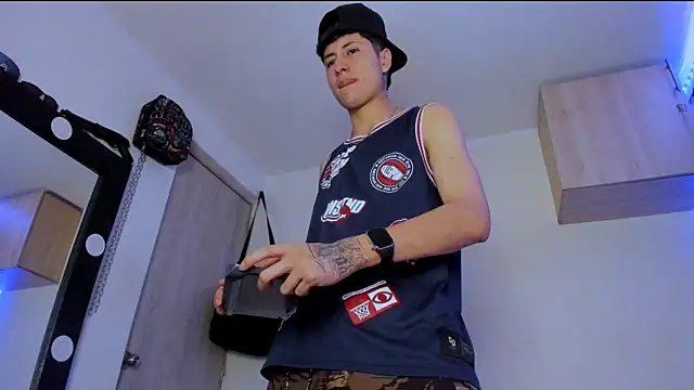 Mateo Escobar online show from 09.10.25