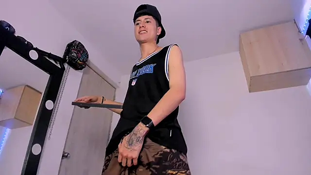 Snapshot of Mateo_Escobar chatting on 09.20.25 Mateo Escobar online show from 09.20.25