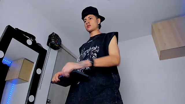 Snapshot of Mateo_Escobar chatting on 09.23.25 Mateo Escobar online show from 09.23.25