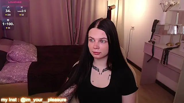 Michela Fruet online show from 11.23.25