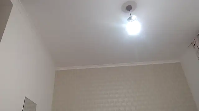 Snapshot of rossaisabella chatting on 10.13.25 rossaisabella online show from 10.13.25