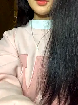 Nhinhi18 online show from 11.28.25