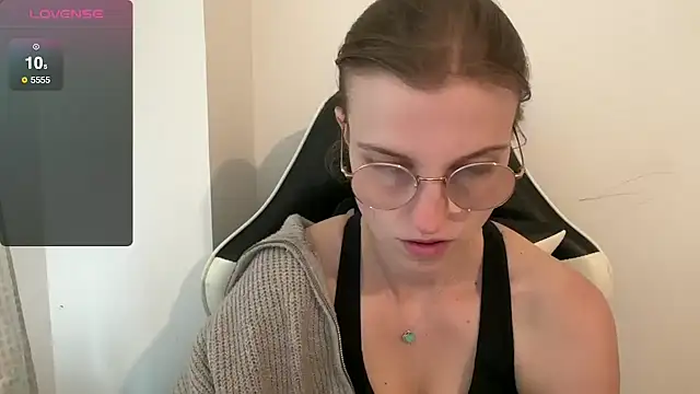 BustyKellyXXX online show from 10.10.25