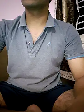 Snapshot of project085 chatting on 09.08.25 project085 online show from 09.08.25