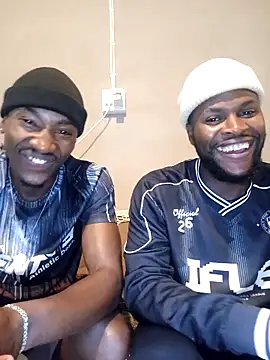 Snapshot of ManInbkack chatting on 10.27.25 ManInbkack online show from 10.27.25