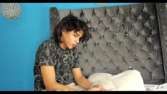 Snapshot of bxby_dolls chatting on 10.13.25 bxby dolls online show from 10.13.25