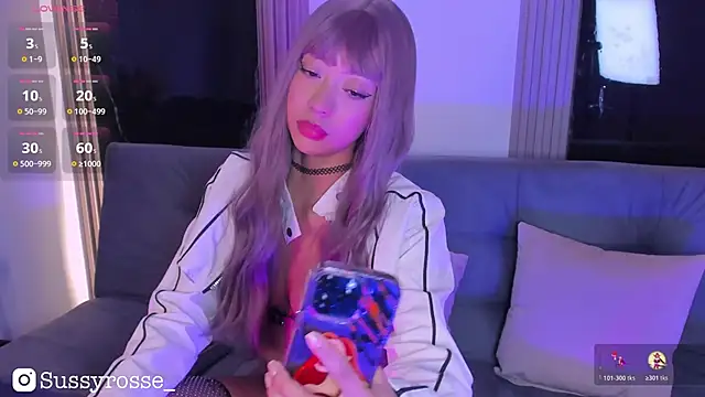 Snapshot of Sussyrosse_ chatting on 10.19.25 Sussyrosse  online show from 10.19.25
