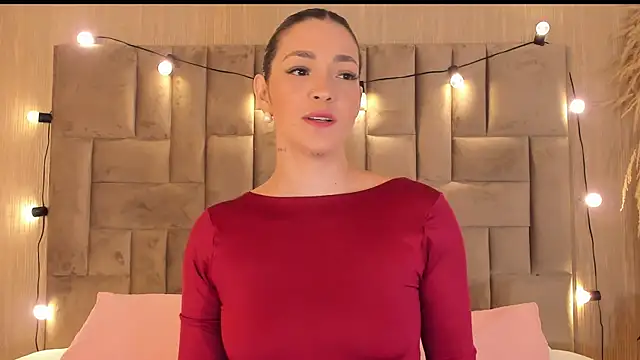 ClaradelMar online show from 11.25.25