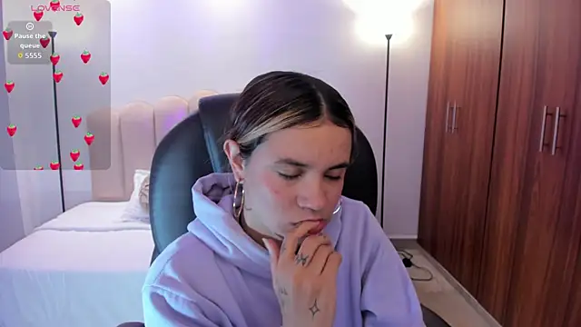 Celestee rain online show from 09.26.25