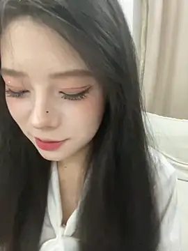 Snapshot of yuanyuanzi99 chatting on 09.08.25 yuanyuanzi99 online show from 09.08.25