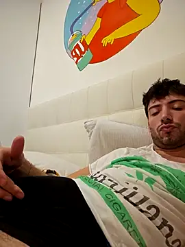 Snapshot of scopamiforte20cm chatting on 10.17.25 scopamiforte20cm online show from 10.17.25