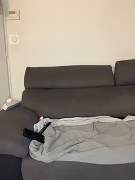 Snapshot of Lesamantssexy chatting on 10.28.25 Lesamantssexy online show from 10.28.25