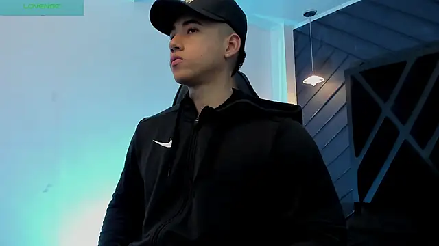 Draven Marceaux online show from 12.04.25