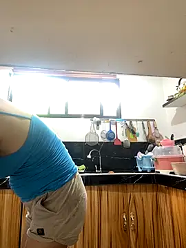 Snapshot of wildpussycat69 chatting on 11.27.25 wildpussycat69 online show from 11.27.25