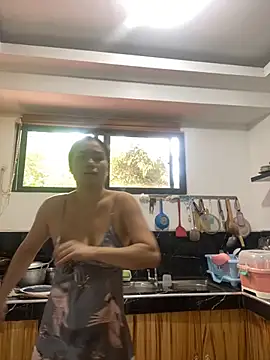 Snapshot of wildpussycat69 chatting on 11.28.25 wildpussycat69 online show from 11.28.25