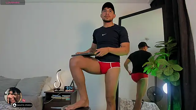 Snapshot of austin_spears_ chatting on 09.24.25 austin spears online show from 09.24.25