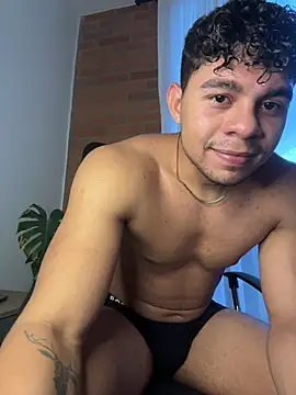 Snapshot of austin_spears_ chatting on 11.03.25 austin spears online show from 11.03.25